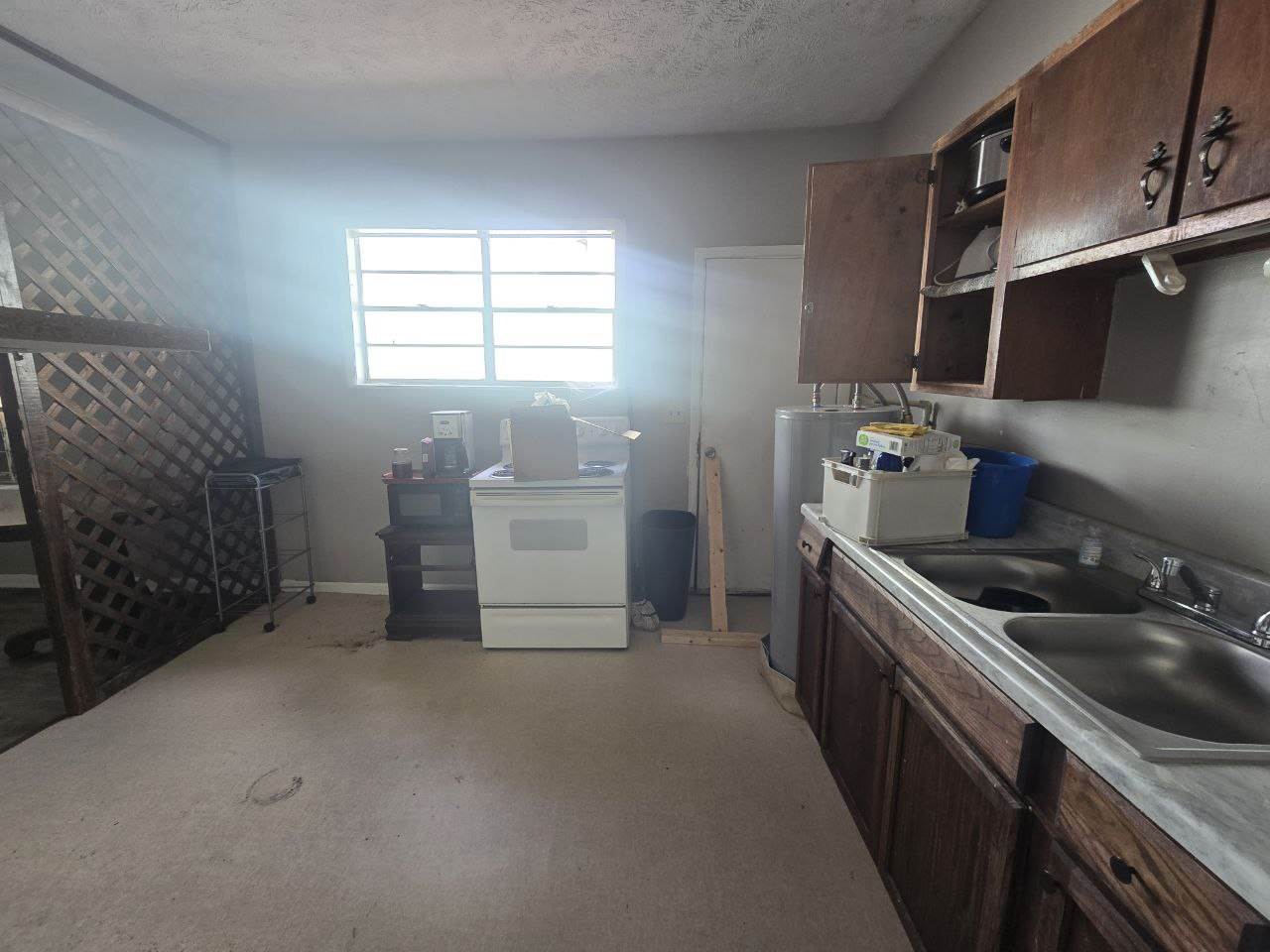 160 Bessie Harvey Ave, Alcoa, TN 37701