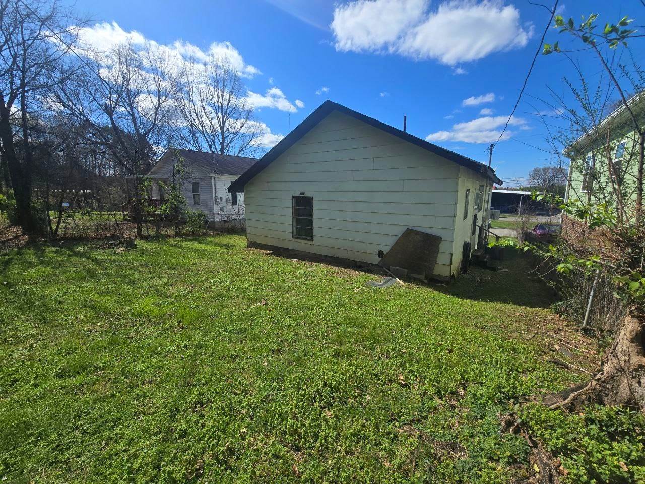 160 Bessie Harvey Ave, Alcoa, TN 37701