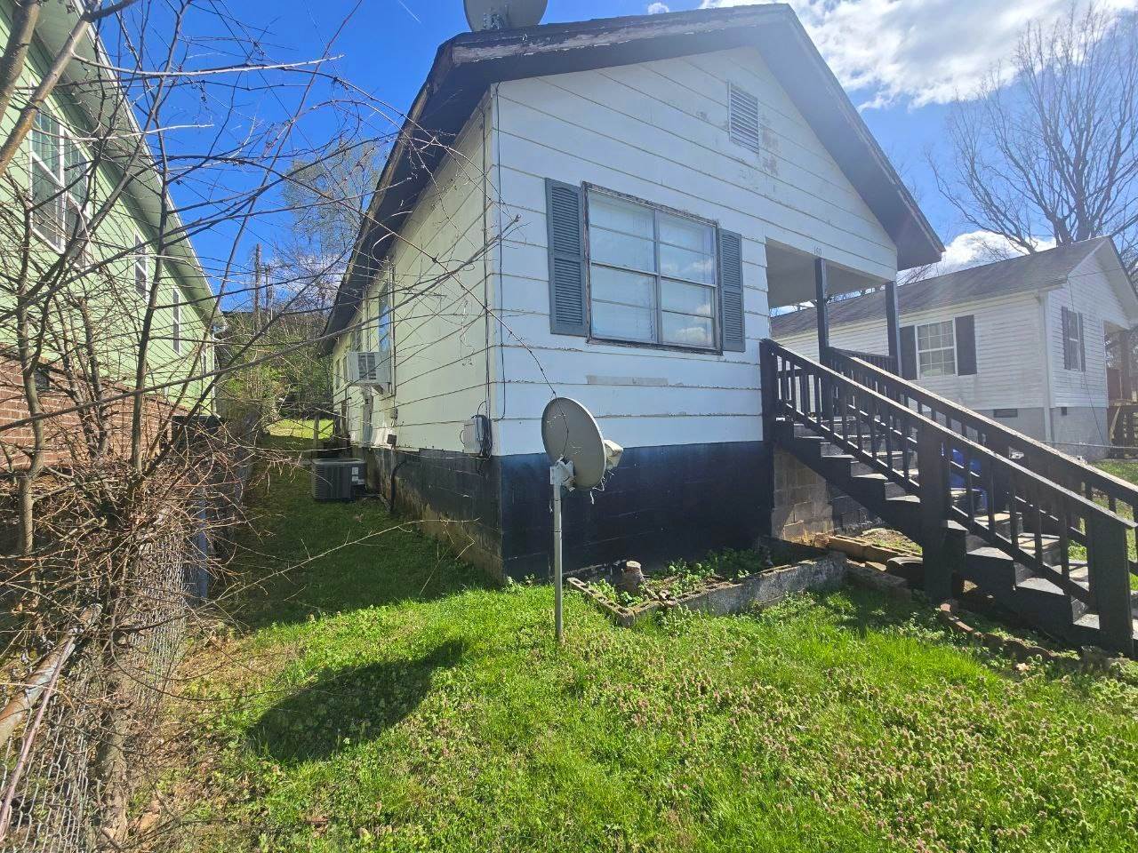 160 Bessie Harvey Ave, Alcoa, TN 37701