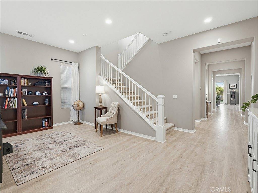 20818 Red Sky Court, Saugus, CA 91350