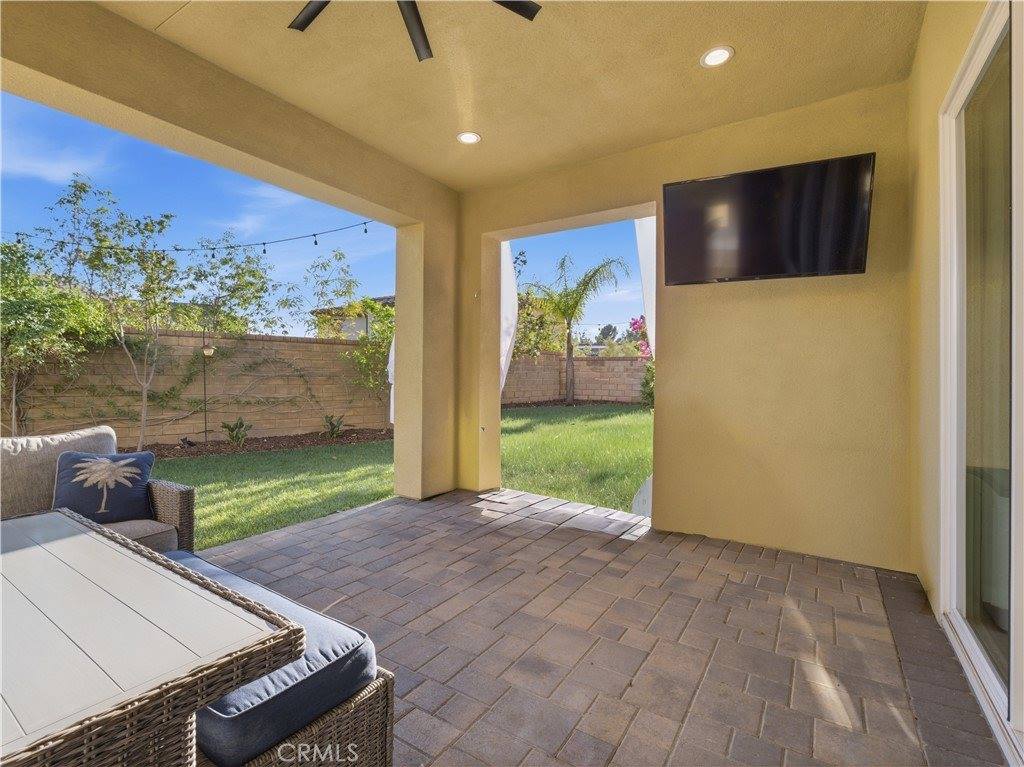 20818 Red Sky Court, Saugus, CA 91350