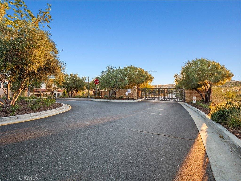 20818 Red Sky Court, Saugus, CA 91350