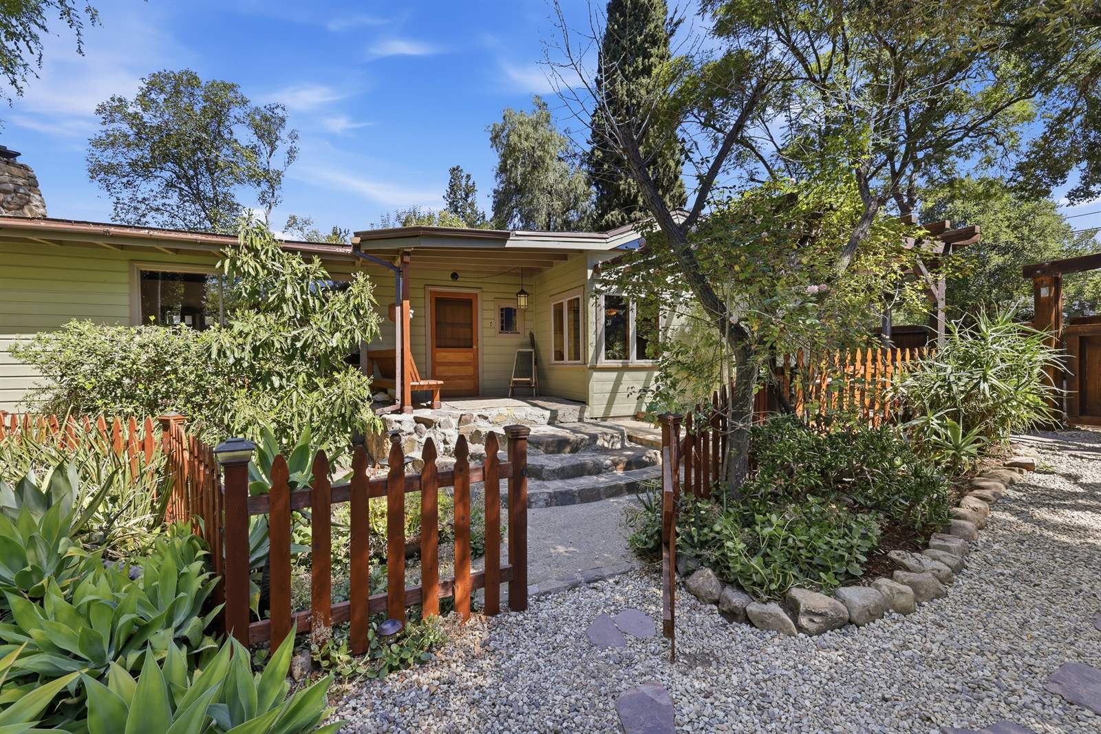757 McNell, Ojai, CA 93023
