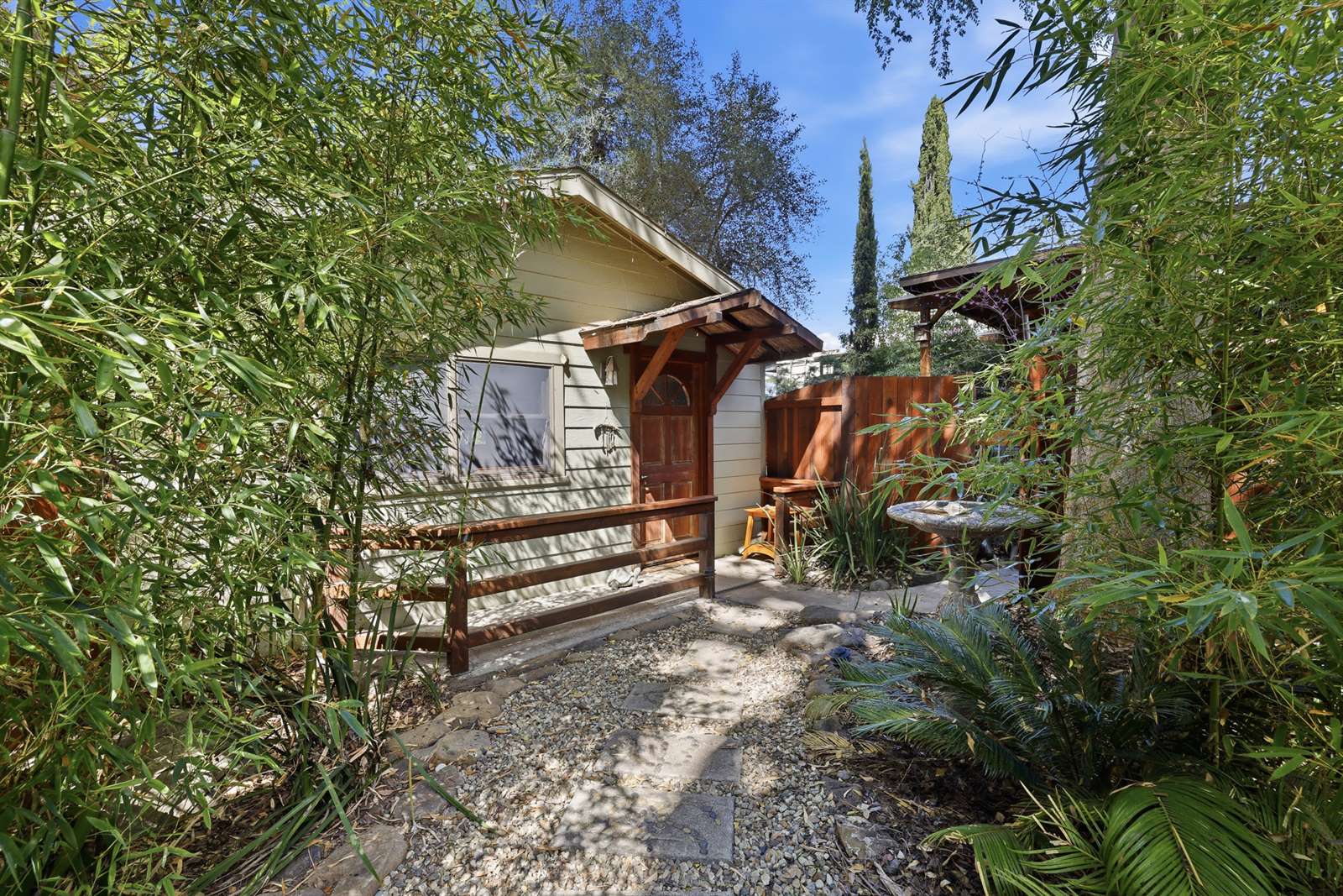 757 McNell, Ojai, CA 93023