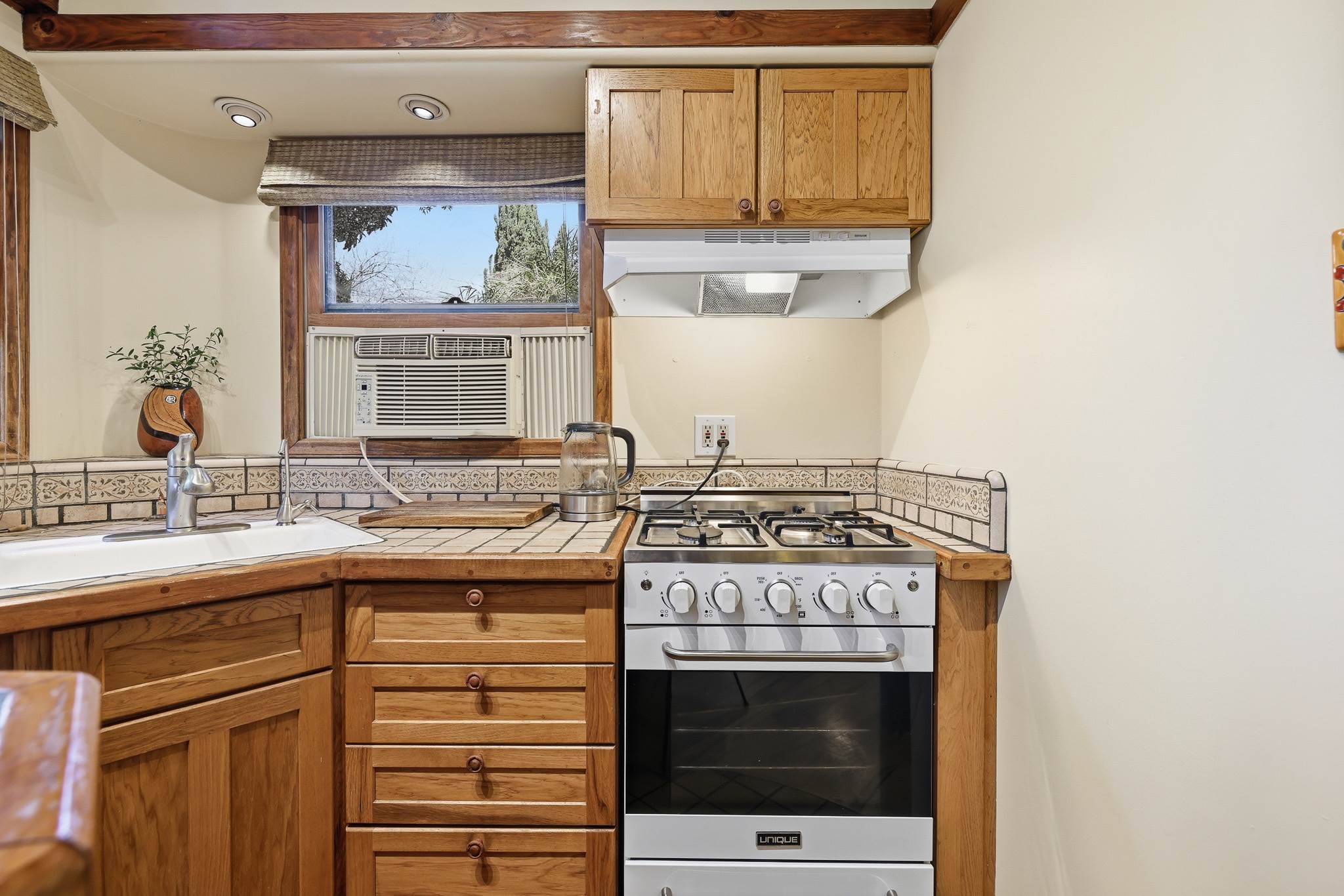 757 McNell, Ojai, CA 93023