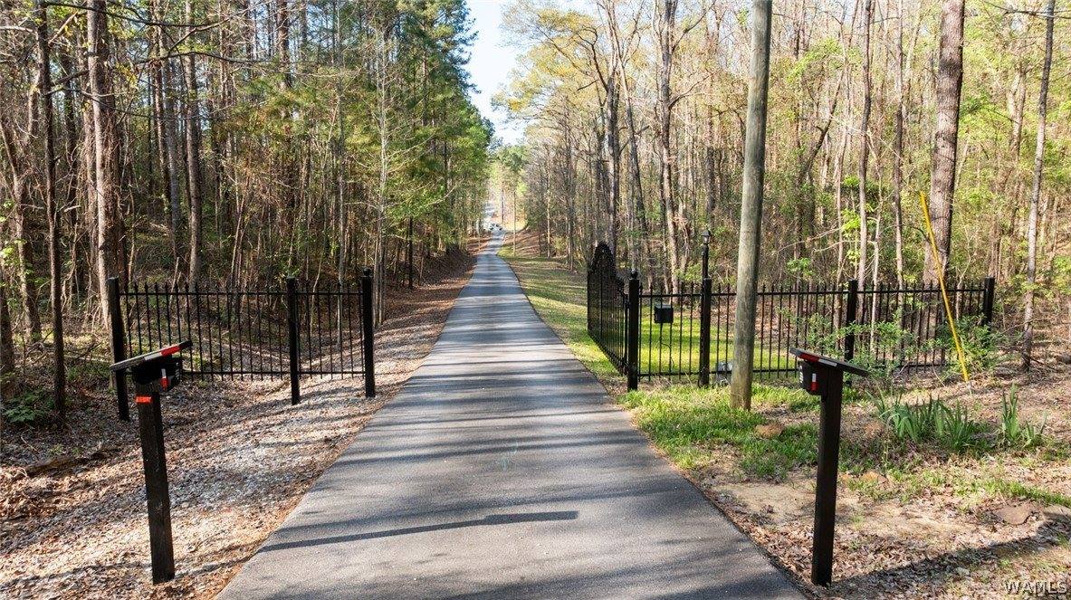 14530 Lost Lake Drive, Tuscaloosa, AL 35405