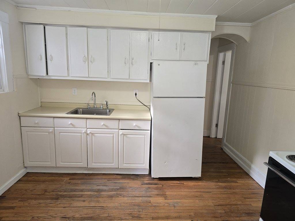 456-458 Page Blvd, Springfield, MA 01104