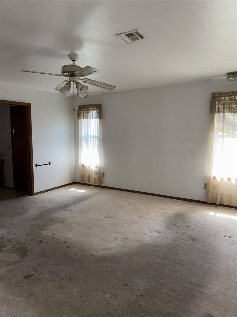 708 Cedar Lane Court, Tecumseh, OK 74873