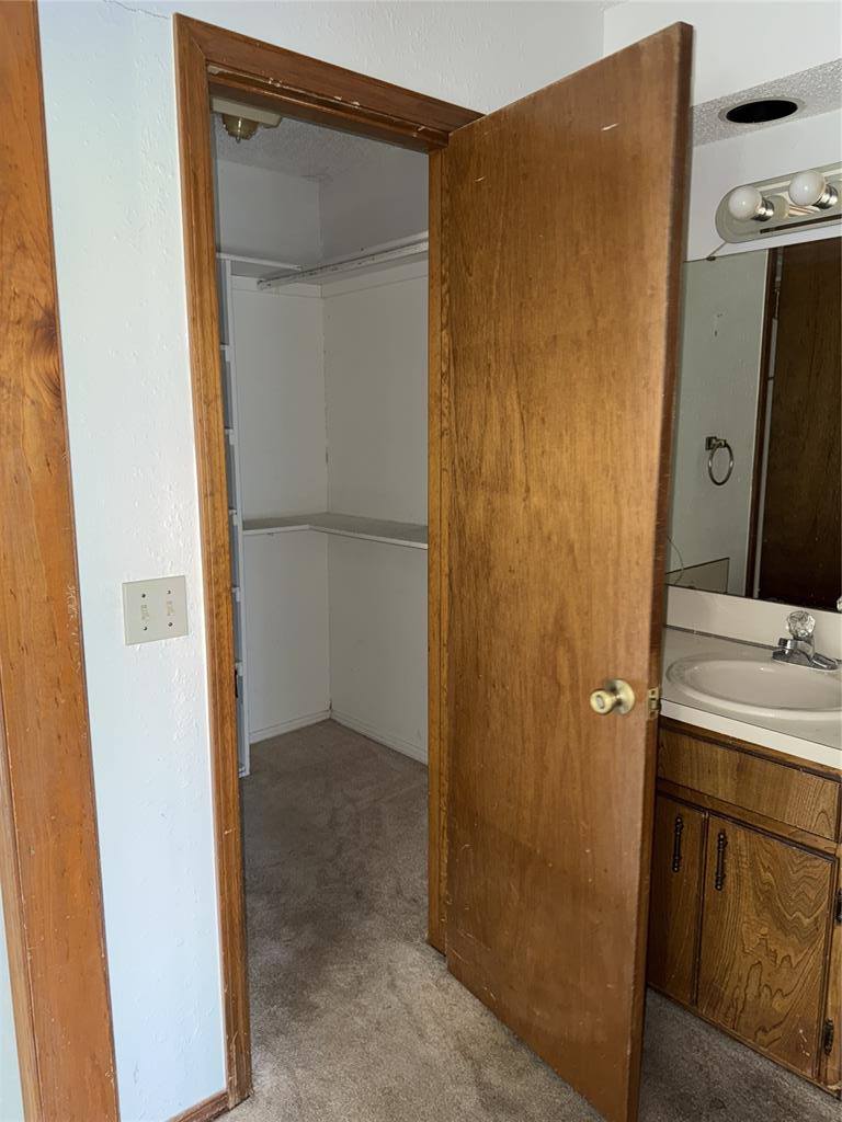 708 Cedar Lane Court, Tecumseh, OK 74873