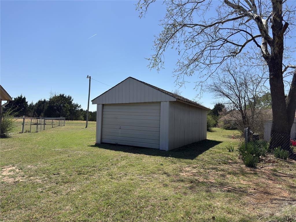 708 Cedar Lane Court, Tecumseh, OK 74873