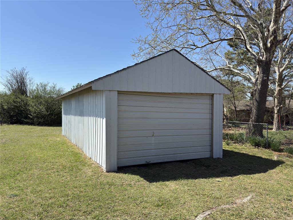 708 Cedar Lane Court, Tecumseh, OK 74873