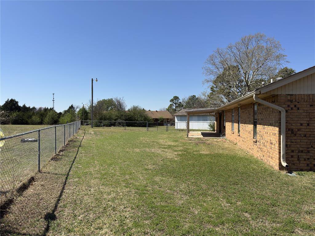 708 Cedar Lane Court, Tecumseh, OK 74873