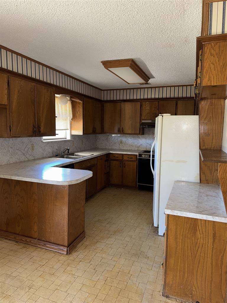 708 Cedar Lane Court, Tecumseh, OK 74873