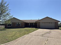 708 Cedar Lane Court, Tecumseh, OK 74873