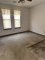 708 Cedar Lane Court, Tecumseh, OK 74873