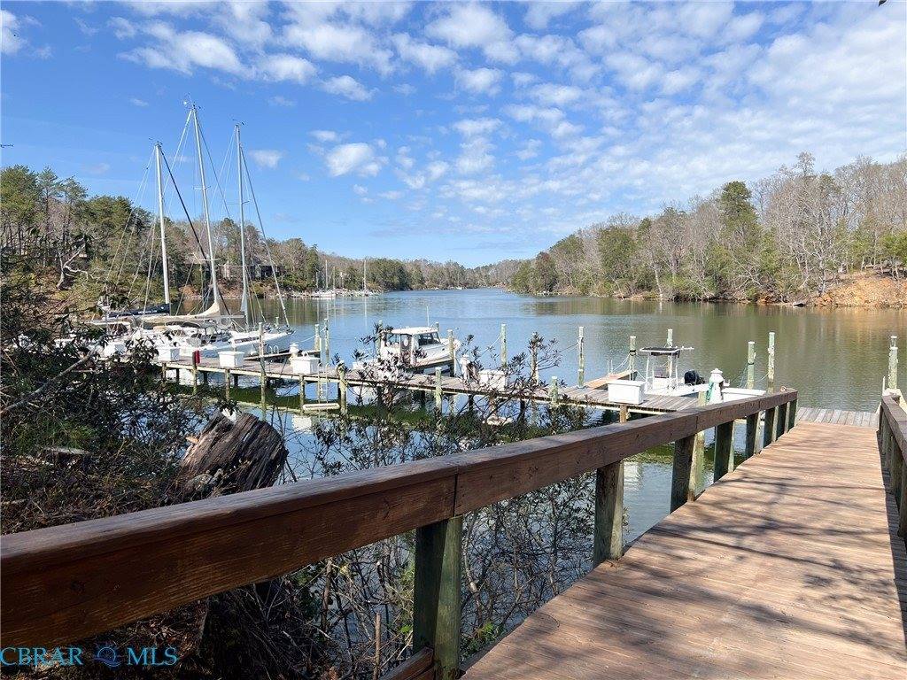 50 Villa Ridge Drive, Hartfield, VA 23071