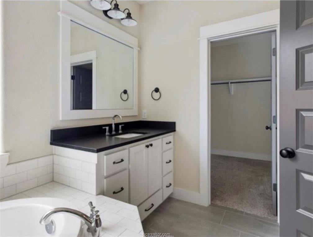 4002 Heru Court, College Station, TX 77845