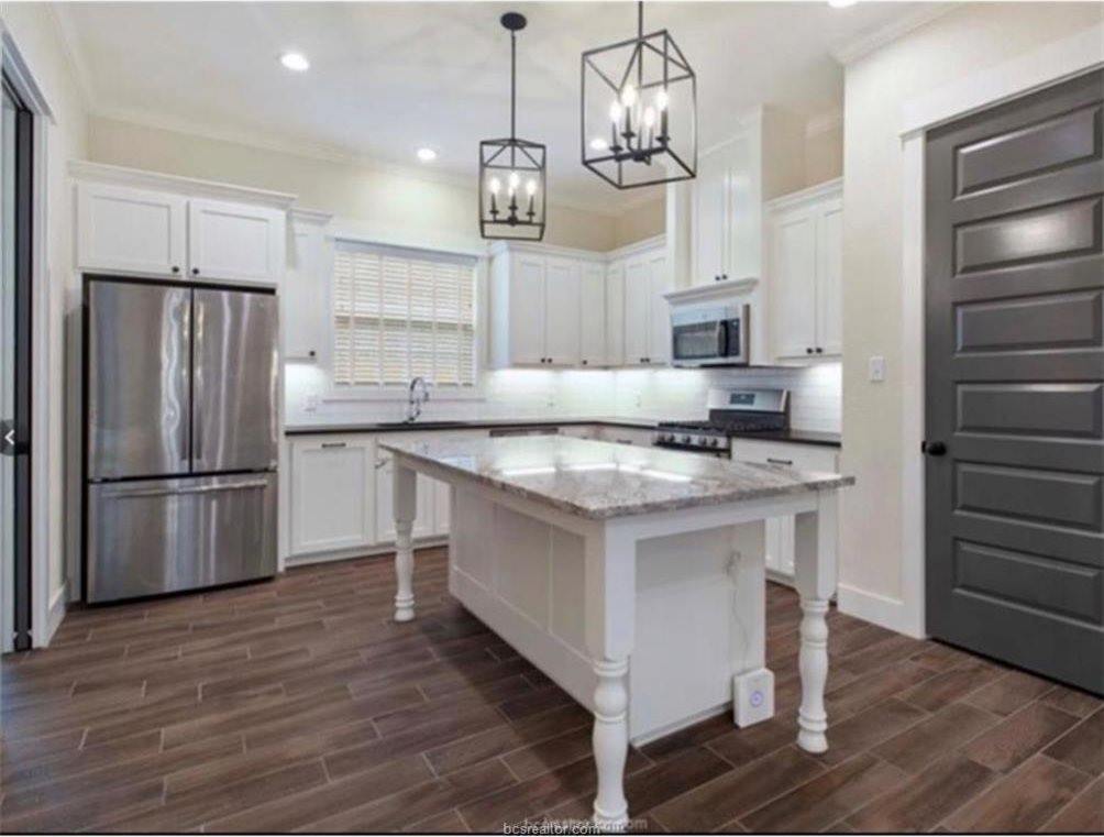 4002 Heru Court, College Station, TX 77845