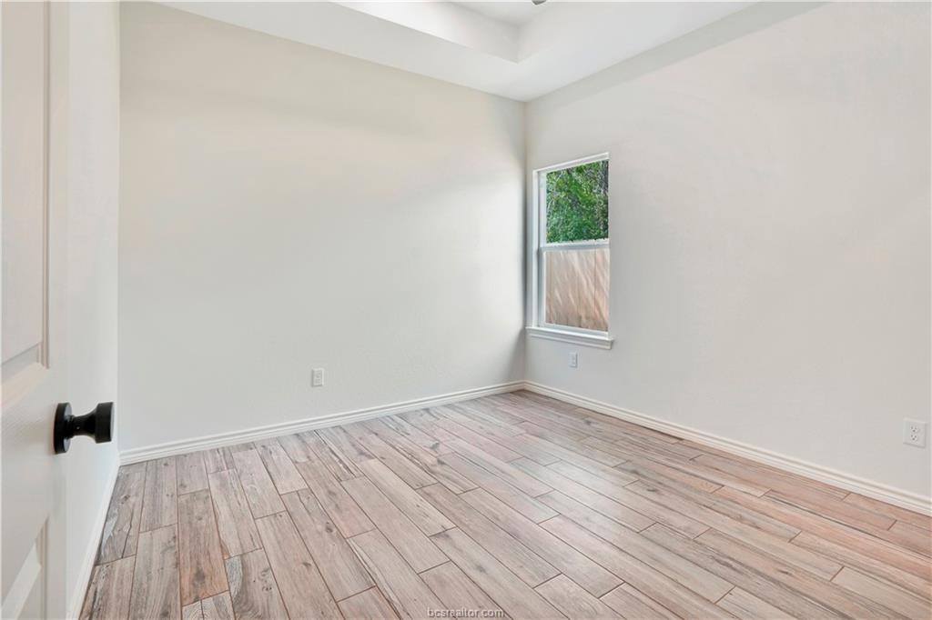 402 South Brazos Avenue, Bryan, TX 77803