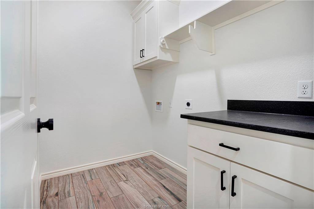 402 South Brazos Avenue, Bryan, TX 77803
