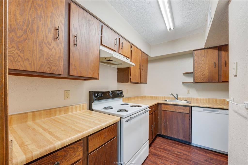 1212 Holik Drive, #D, College Station, TX 77840