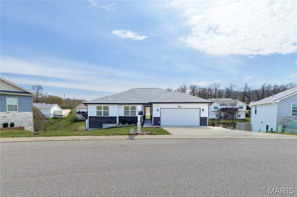 137 Mary Catherine Street, Waynesville, MO 65583