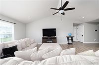 137 Mary Catherine Street, Waynesville, MO 65583