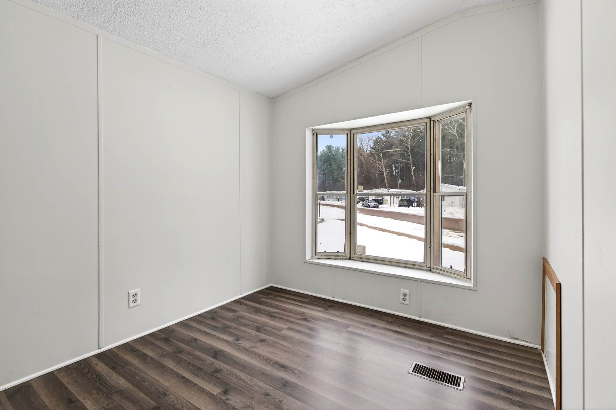 6080 Sandstone Street, Terre Haute, IN 47802