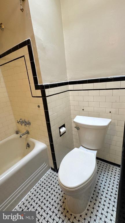 8 Nunnery Lane, #2, Catonsville, MD 21228