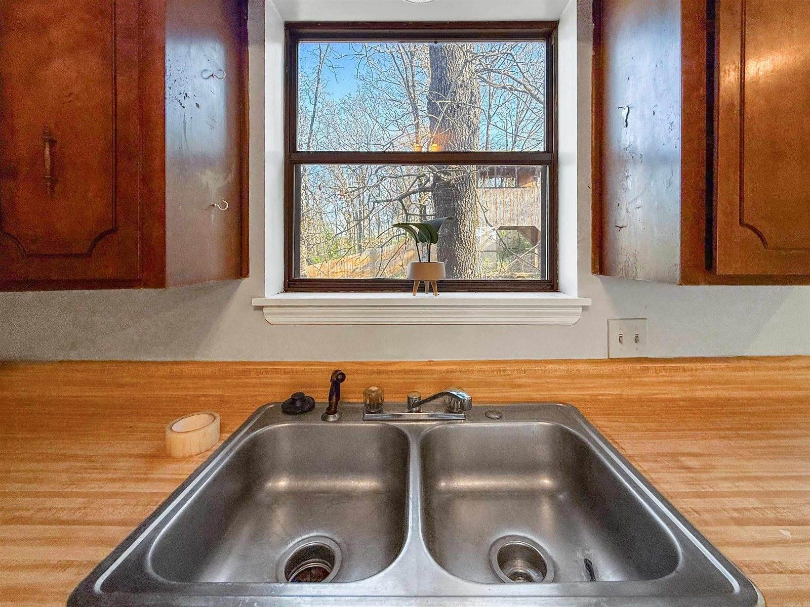 1501 W 58Th St, North Little Rock, AR 72118