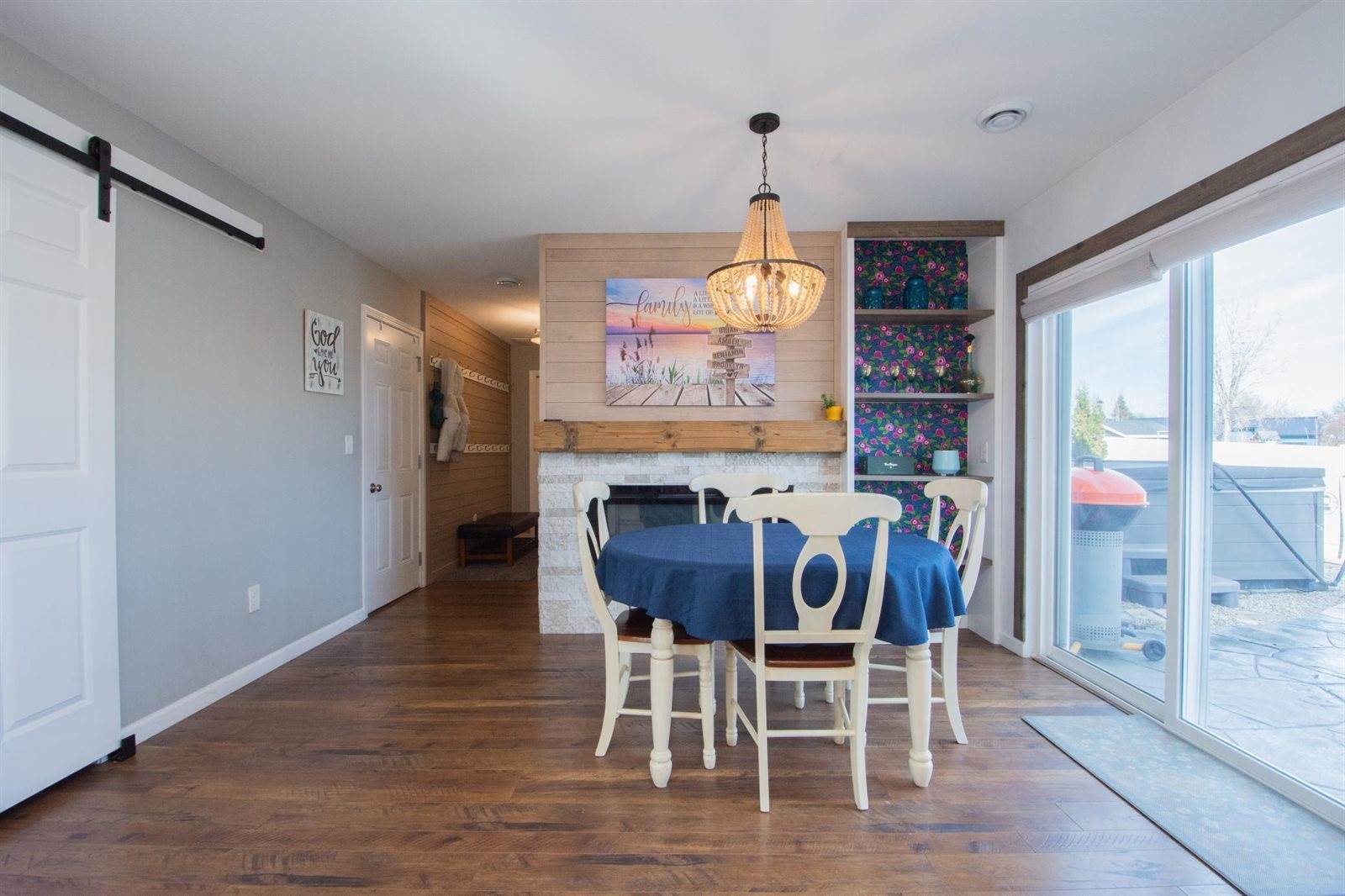 293 Redwood Drive, Mapleton, ND 58059