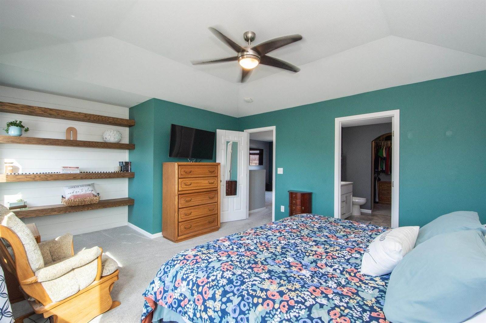 293 Redwood Drive, Mapleton, ND 58059