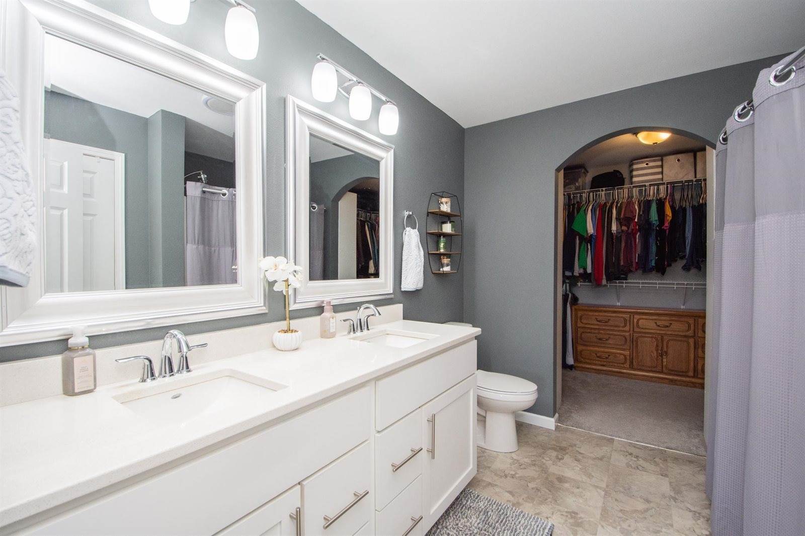 293 Redwood Drive, Mapleton, ND 58059