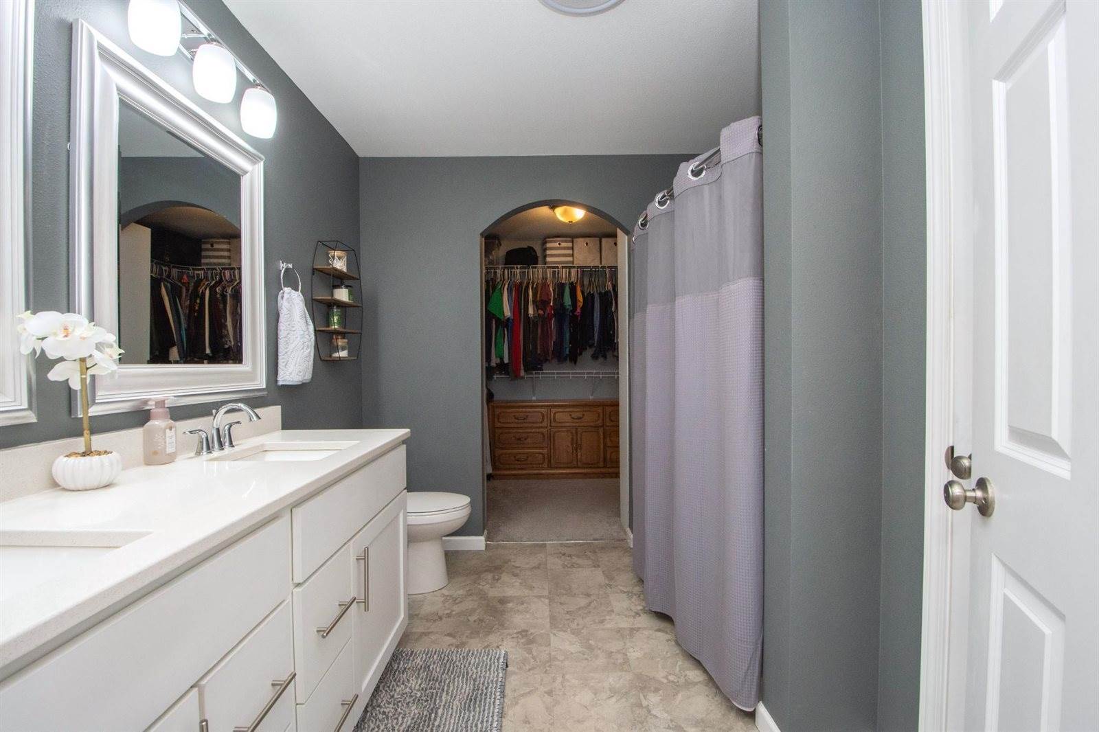 293 Redwood Drive, Mapleton, ND 58059