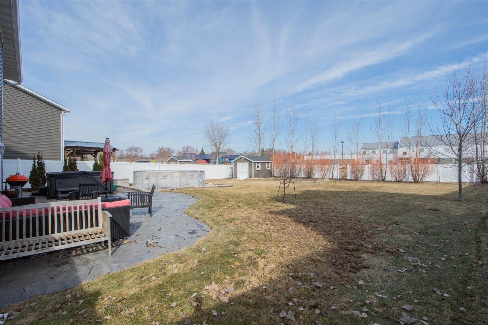 293 Redwood Drive, Mapleton, ND 58059