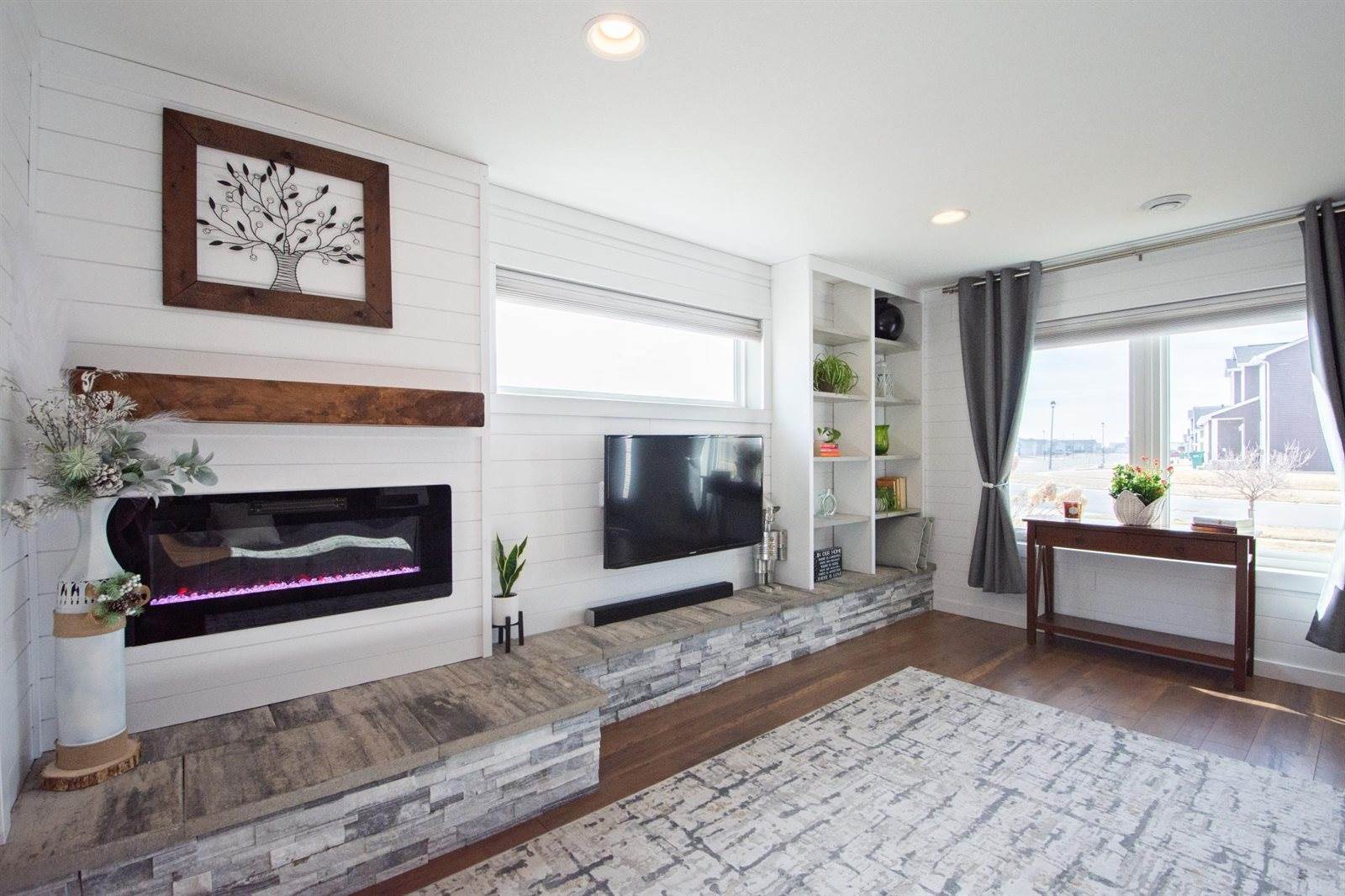 293 Redwood Drive, Mapleton, ND 58059