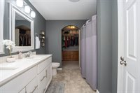 293 Redwood Drive, Mapleton, ND 58059