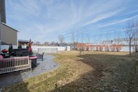 293 Redwood Drive, Mapleton, ND 58059