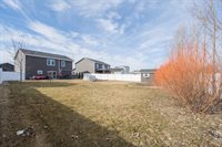 293 Redwood Drive, Mapleton, ND 58059