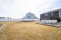293 Redwood Drive, Mapleton, ND 58059