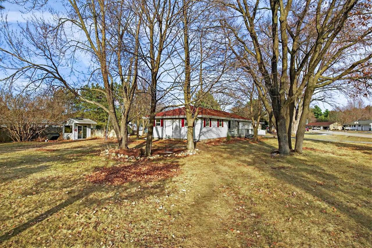 1160 Lakewood Lane, Wisconsin Rapids, WI 54494