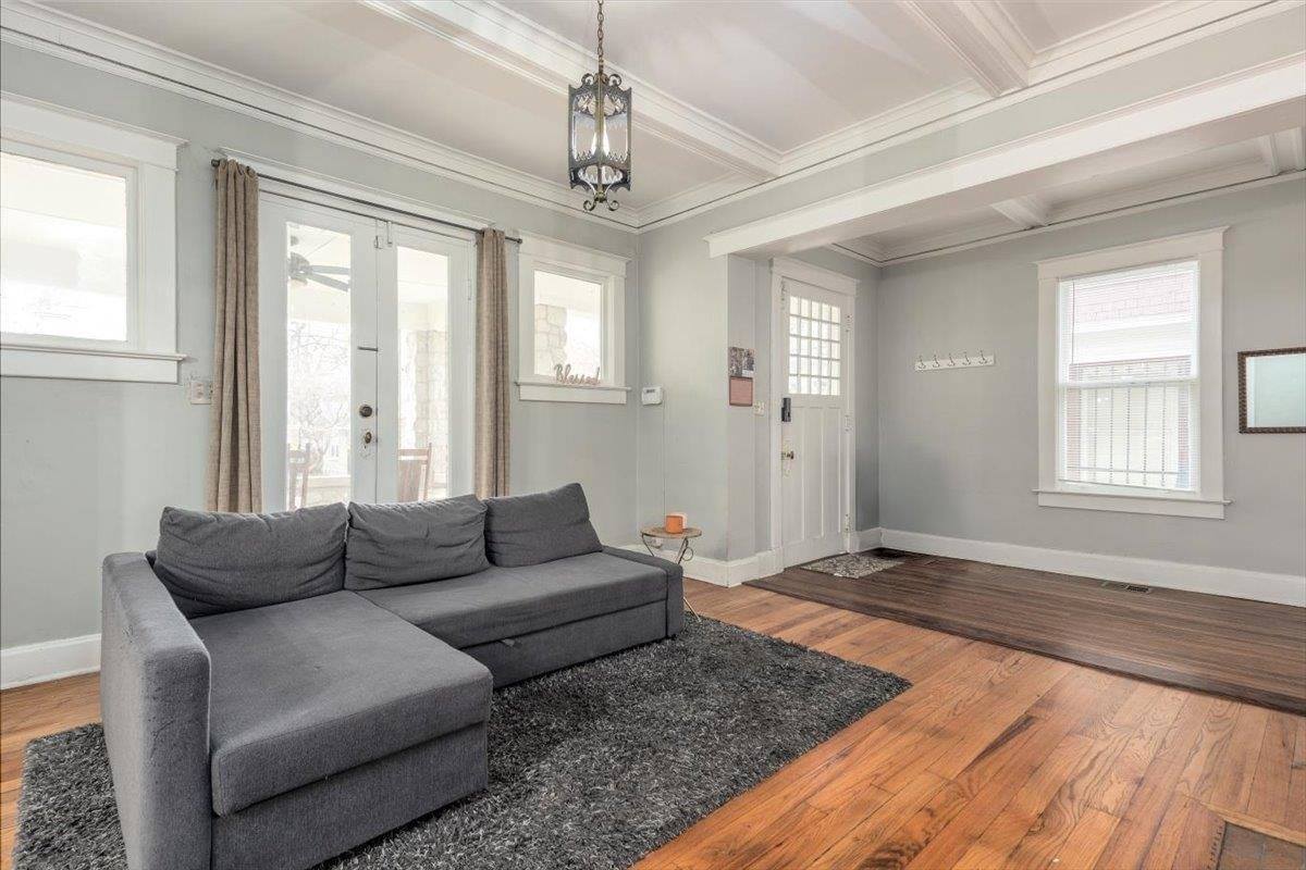 1462 Carr Ave, Memphis, TN 38104