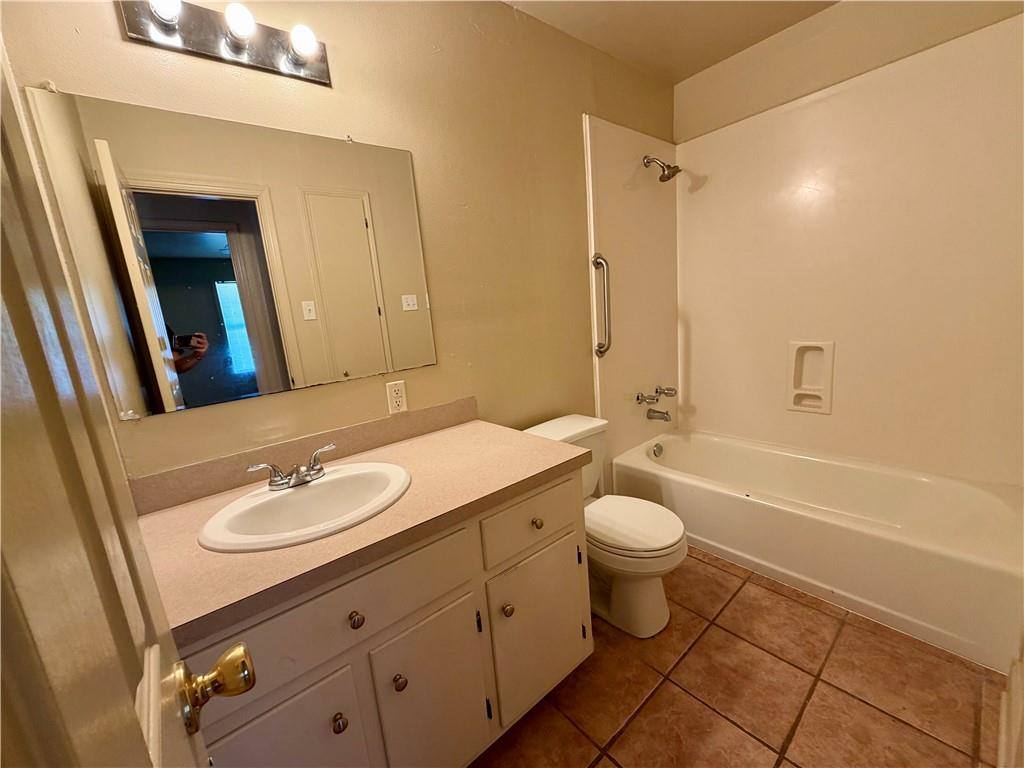 16037 J R Drive, #B, Hammond, LA 70401