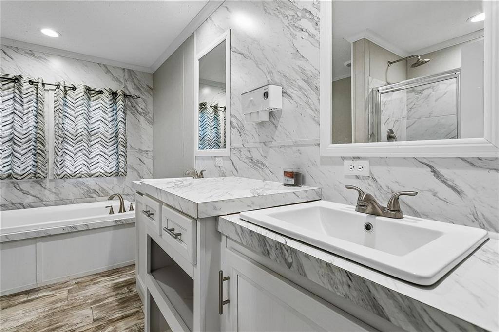 27125 Lakeview Drive, Holden, LA 70744