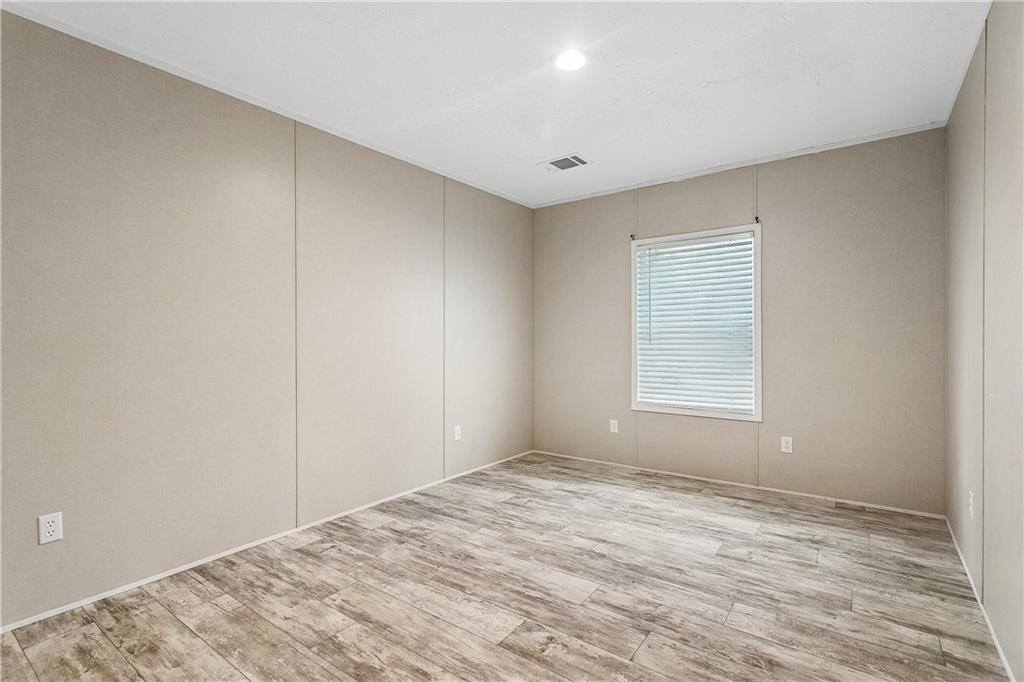 27125 Lakeview Drive, Holden, LA 70744