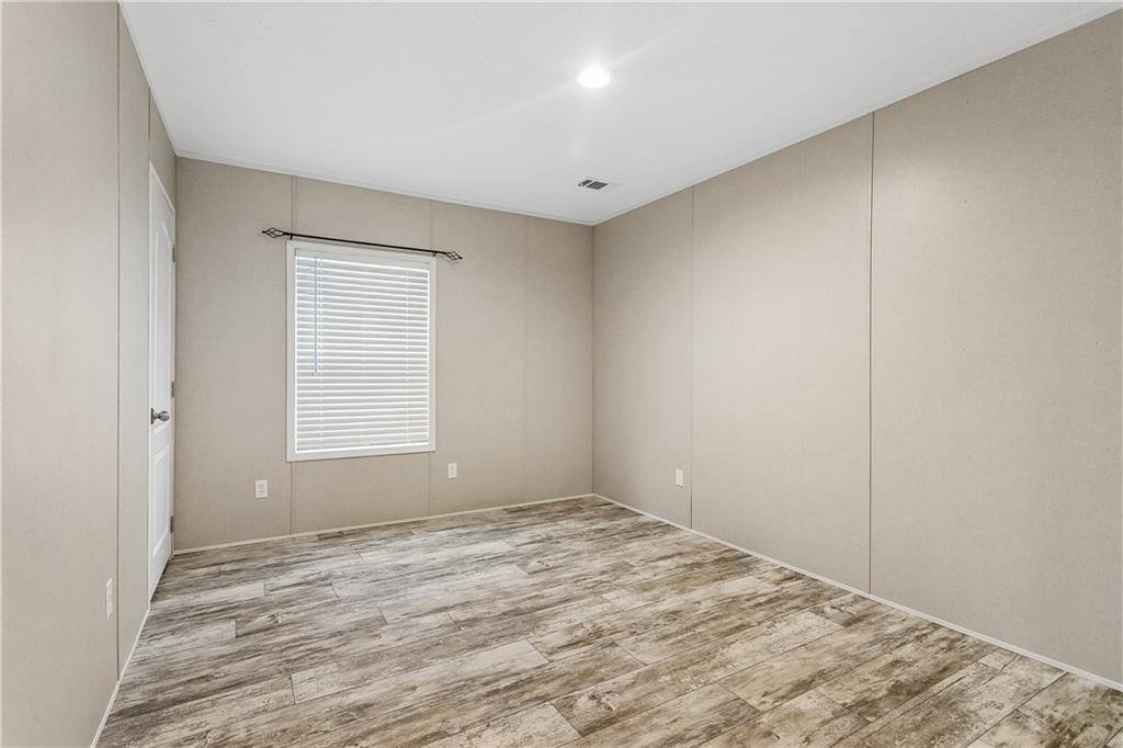 27125 Lakeview Drive, Holden, LA 70744