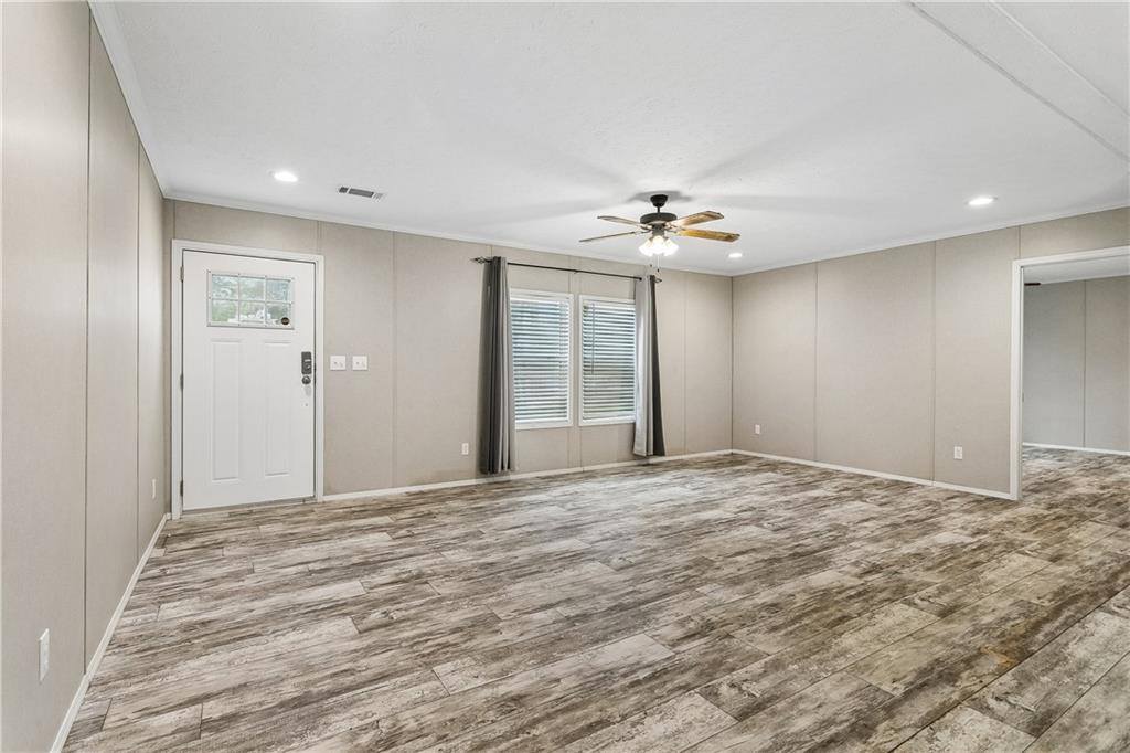 27125 Lakeview Drive, Holden, LA 70744