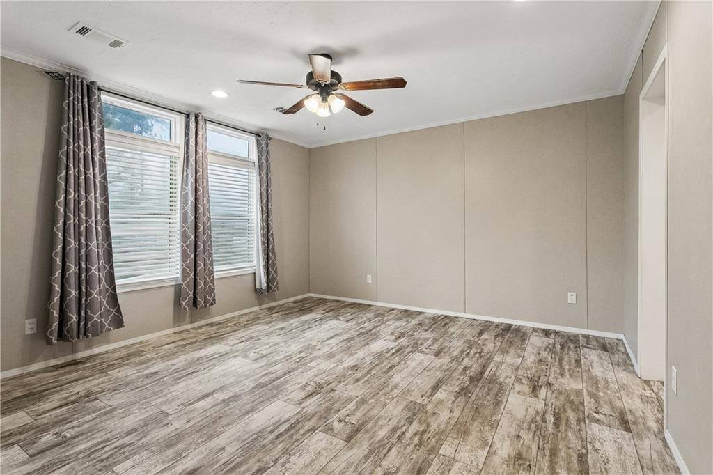 27125 Lakeview Drive, Holden, LA 70744