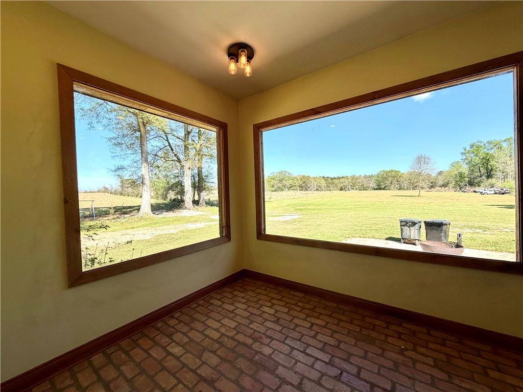 67556 South River Road, Kentwood, LA 70444