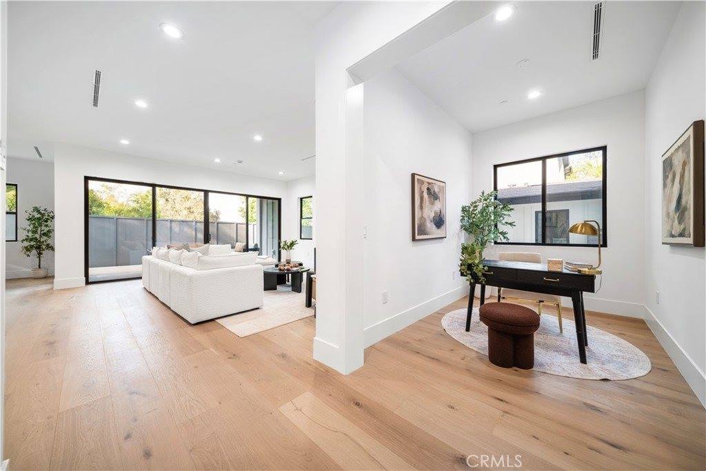 5623 Oso, Woodland Hills, CA 91367